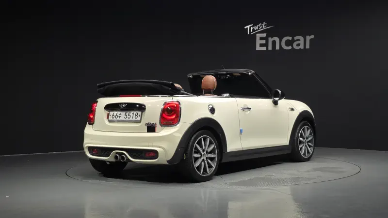 MINI Cabrio