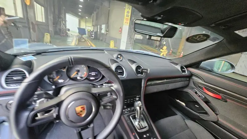 Porsche Cayman