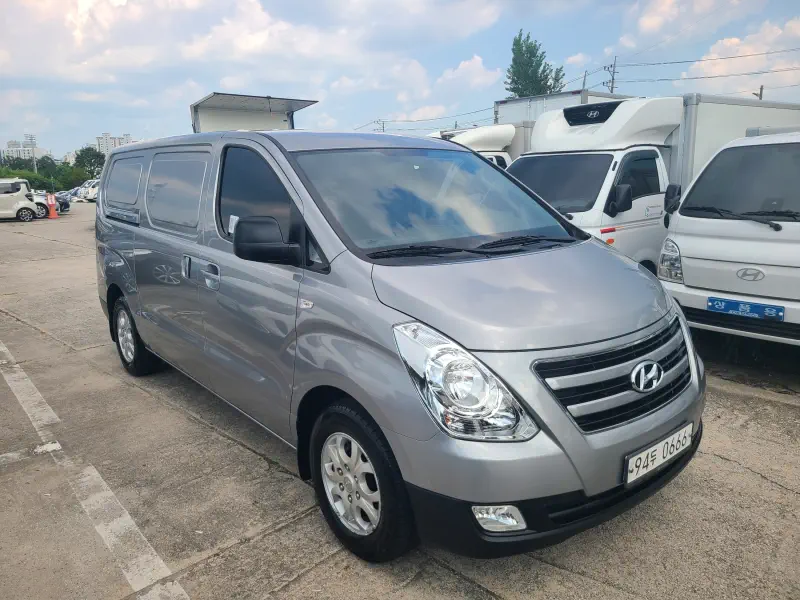 Hyundai Grand Starex