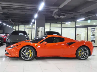 Ferrari F8