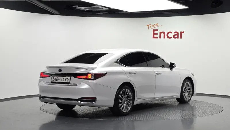 Lexus ES300h