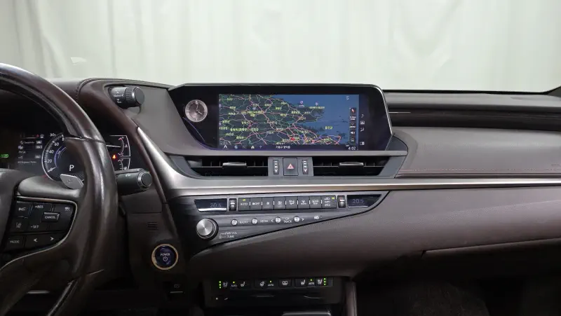 Lexus ES300h