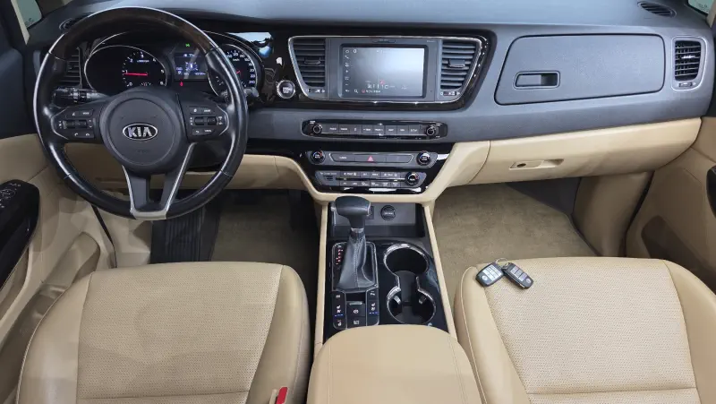 Kia Carnival