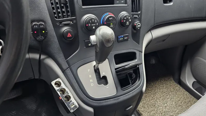 Hyundai Grand Starex