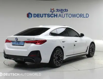 BMW i4