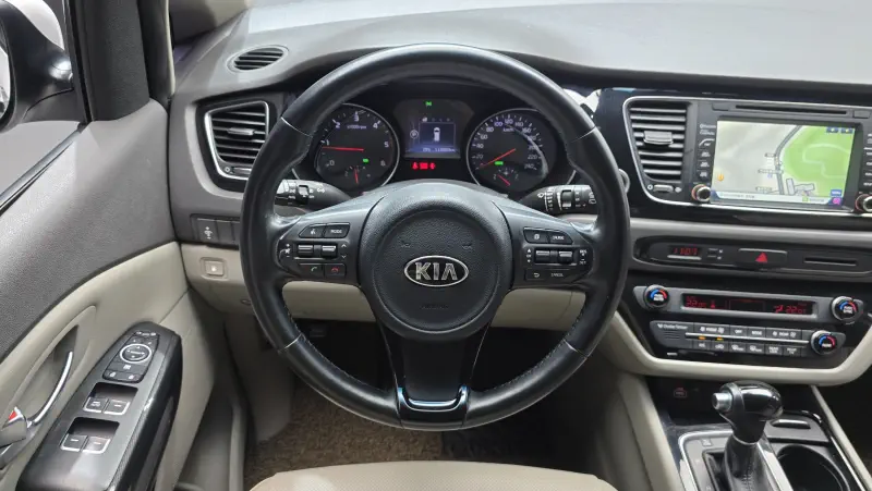 Kia Carnival