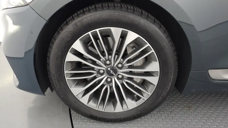 Kia K9