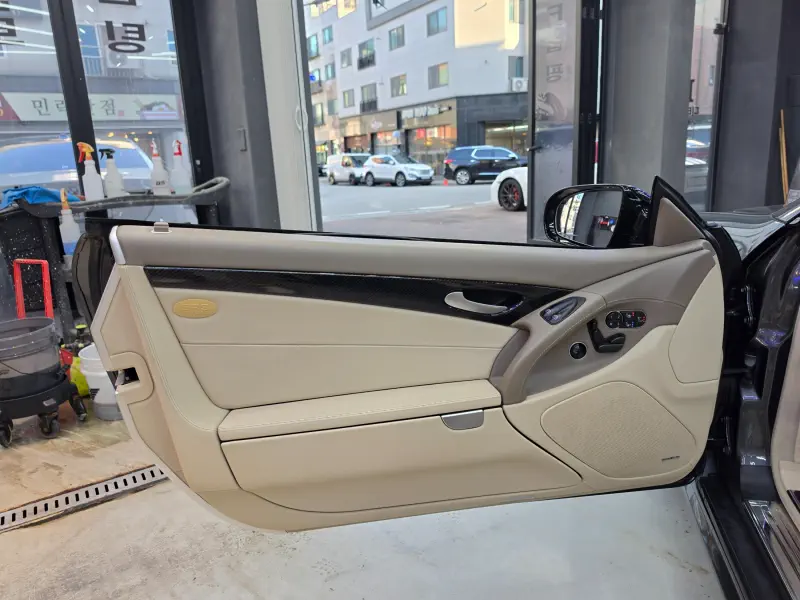 Mercedes-Benz SL-Class