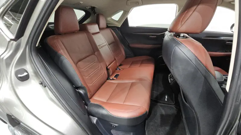 Lexus NX200t