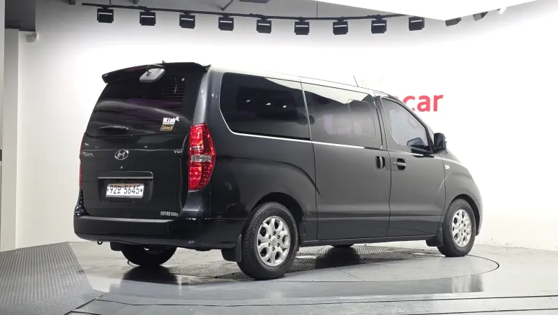 Hyundai Grand Starex