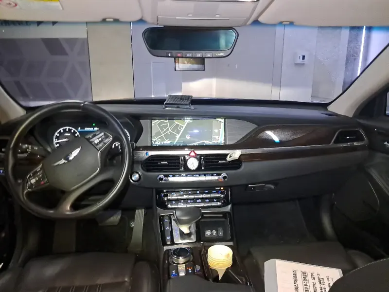 Genesis EQ900