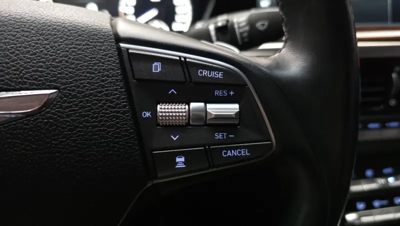 Genesis EQ900