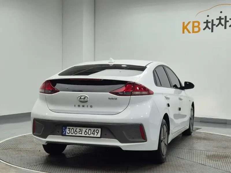 Hyundai Ioniq