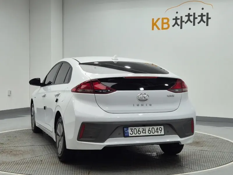 Hyundai Ioniq