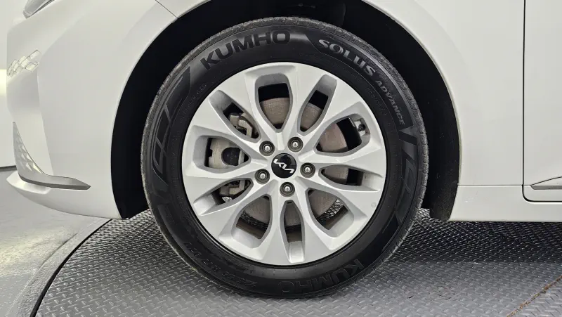 Kia K8