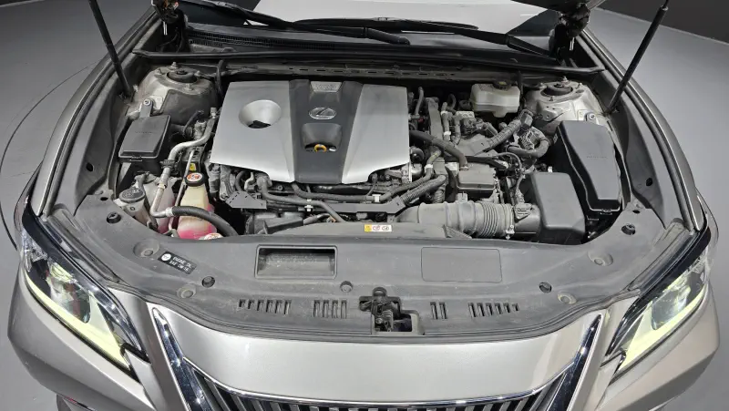 Lexus ES300h