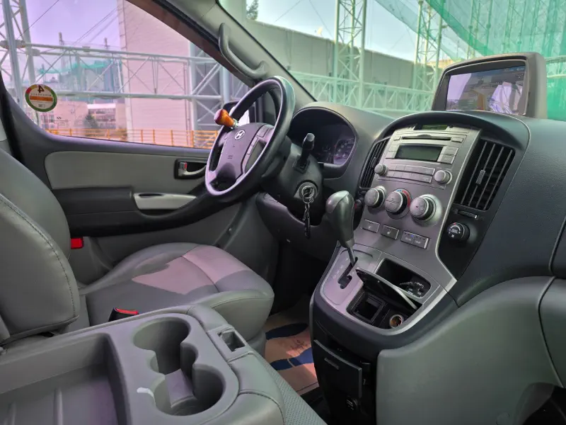 Hyundai Grand Starex