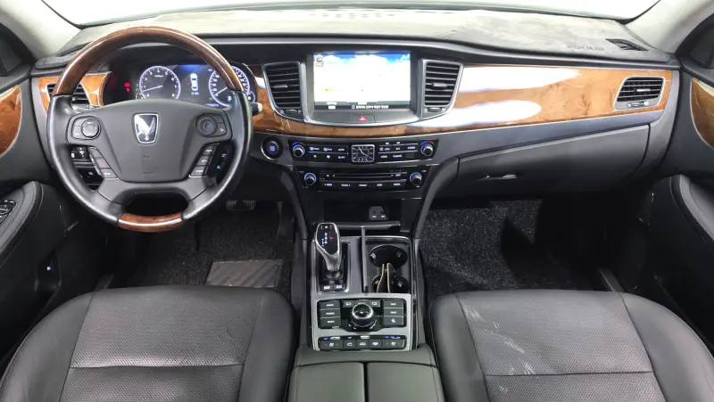Hyundai Equus