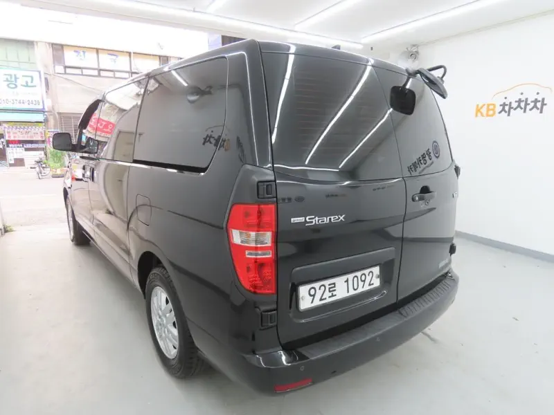 Hyundai Grand Starex