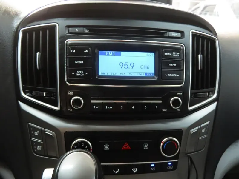 Hyundai Grand Starex