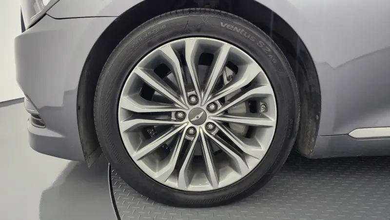 Hyundai Genesis