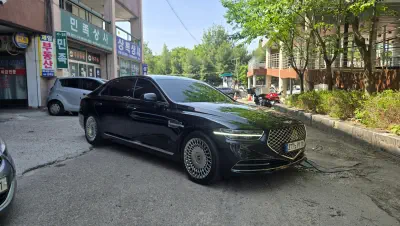 Genesis G90