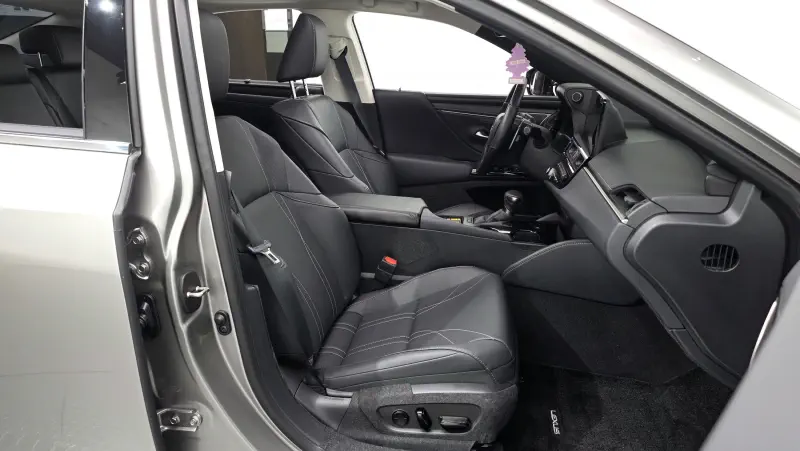 Lexus ES300h