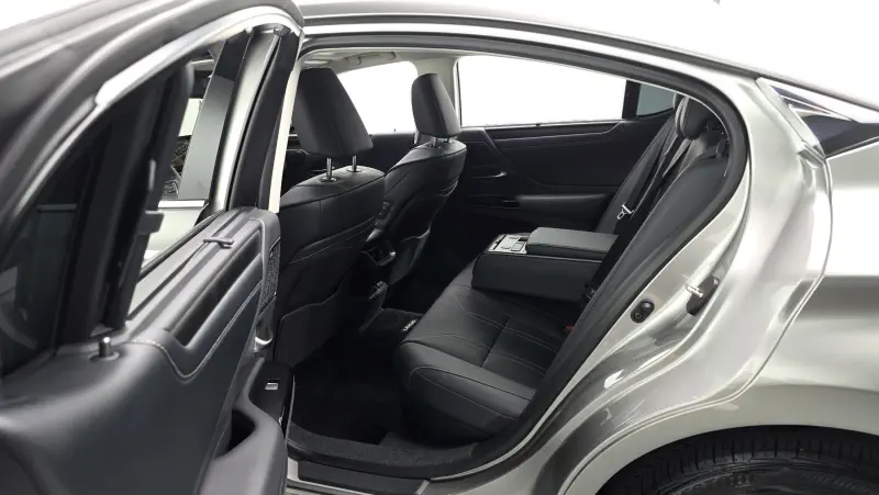 Lexus ES300h