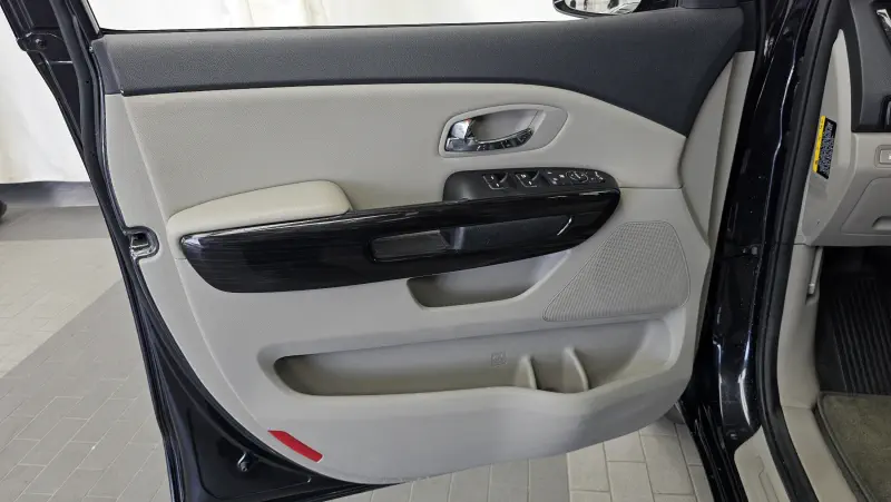 Купить Kia Carnival Gyeonggi из Кореи