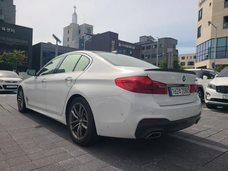 BMW 5-Series