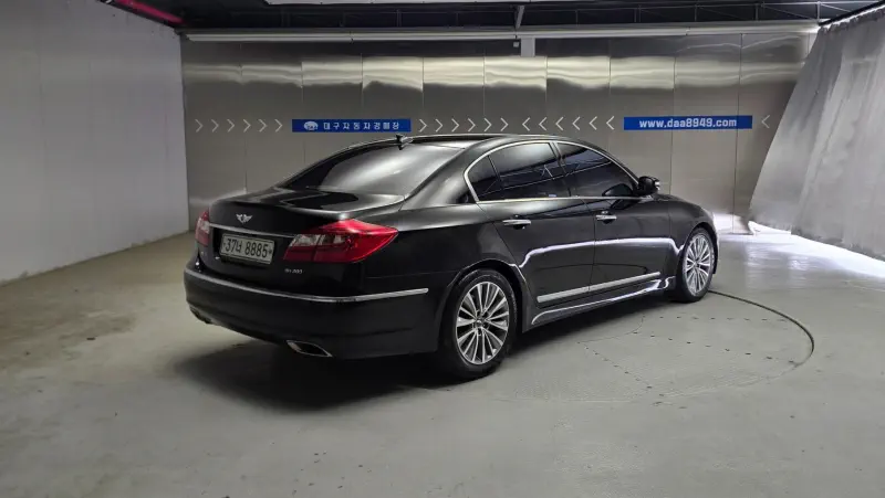 Hyundai Genesis