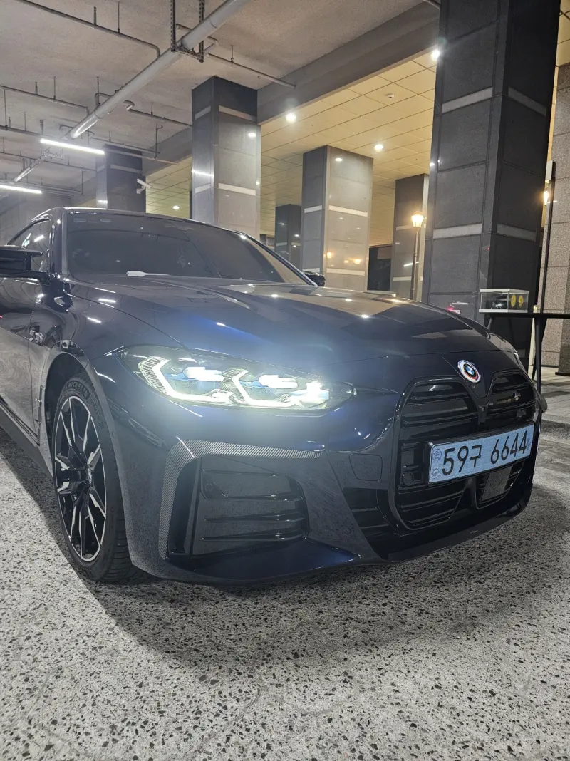 BMW i4