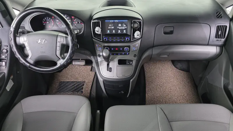 Hyundai Grand Starex