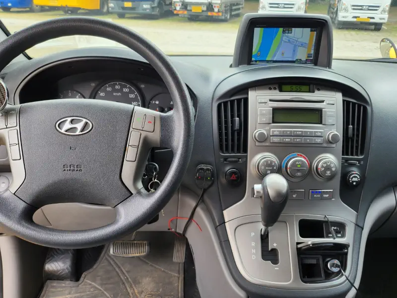 Hyundai Grand Starex