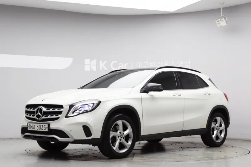 Mercedes-Benz GLA-Class