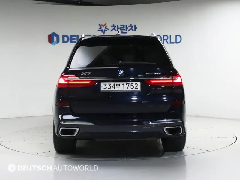 BMW X7