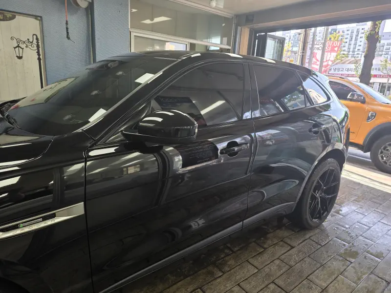 Jaguar F-Pace