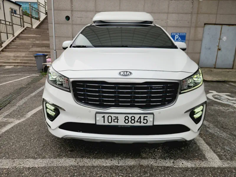 Купить Kia Carnival Jeonbuk из Кореи