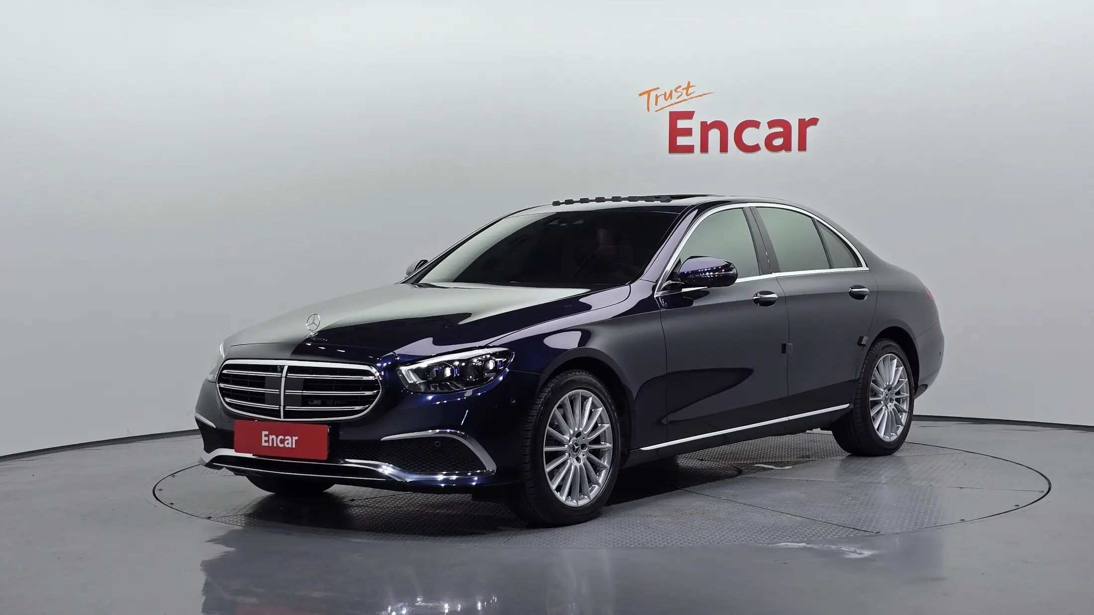 Mercedes-Benz E-Class 2022