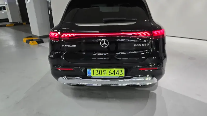 Mercedes-Benz EQS SUV