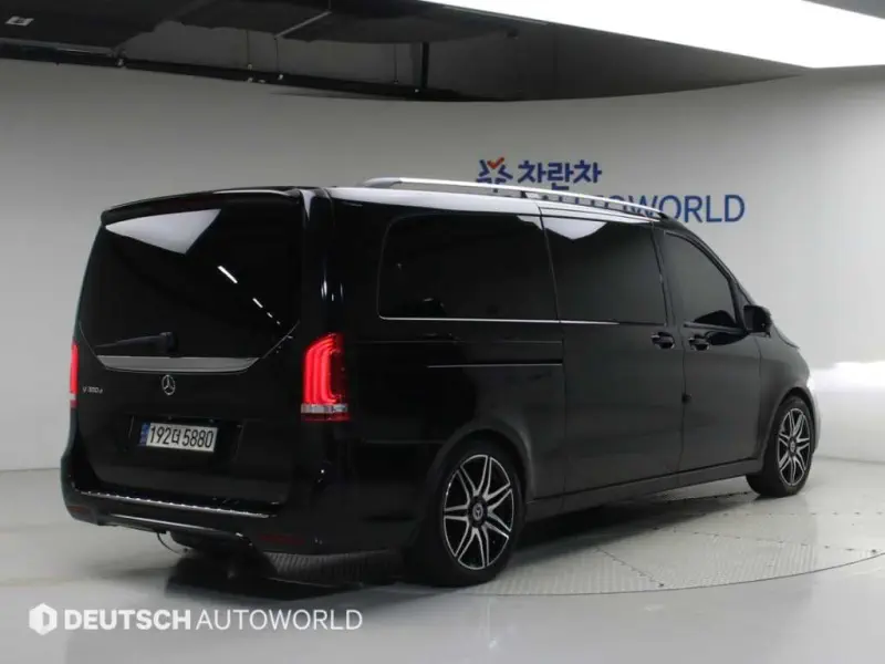 Mercedes-Benz V-Class