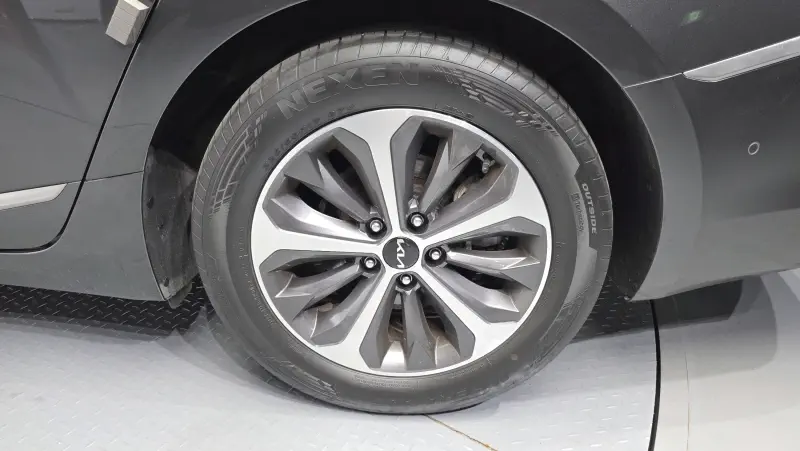 Kia K8
