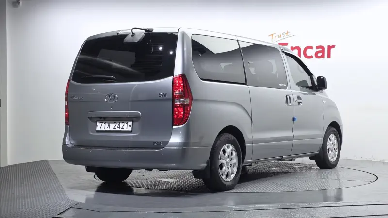 Hyundai Grand Starex
