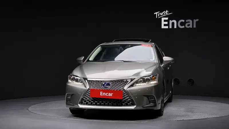 Lexus CT200h