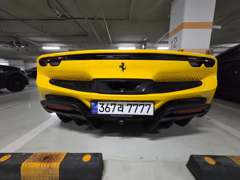 Ferrari 296