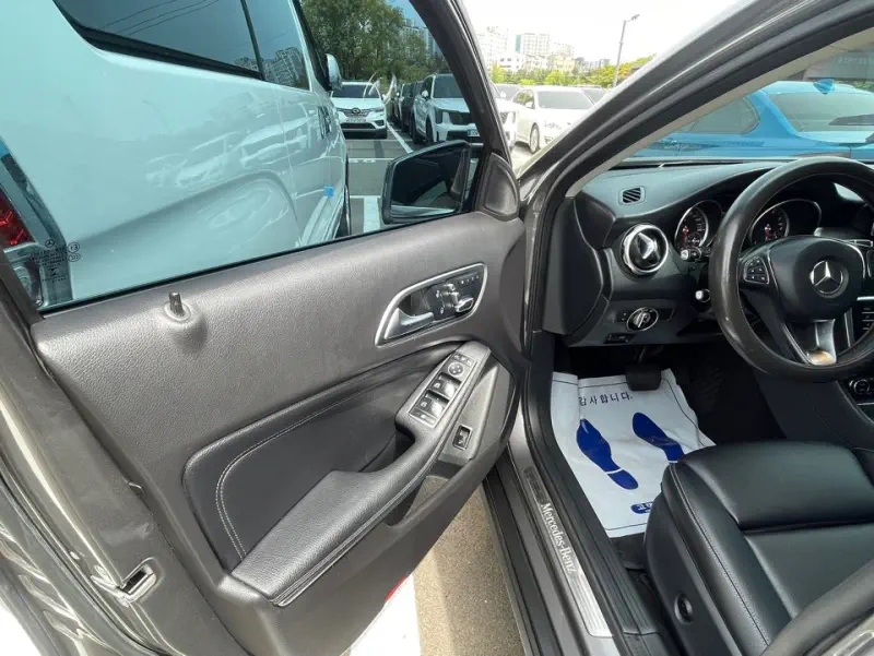 Mercedes-Benz GLA-Class