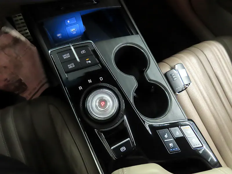 Kia K8