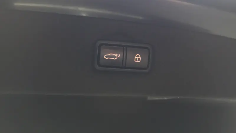 Genesis EQ900