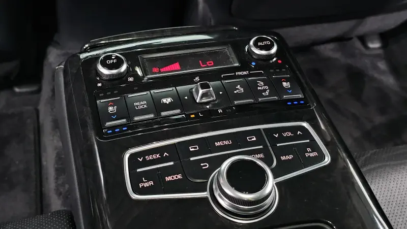 Kia K9