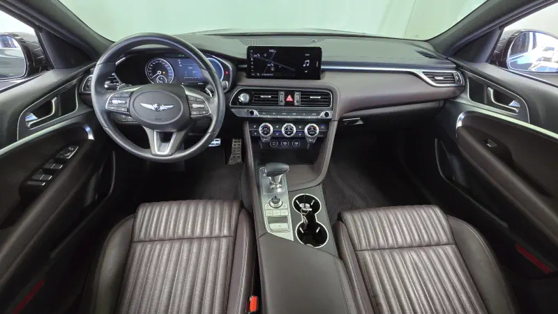 Genesis G70